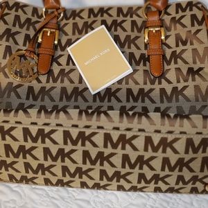 MICHAEL KORS HANDBAG